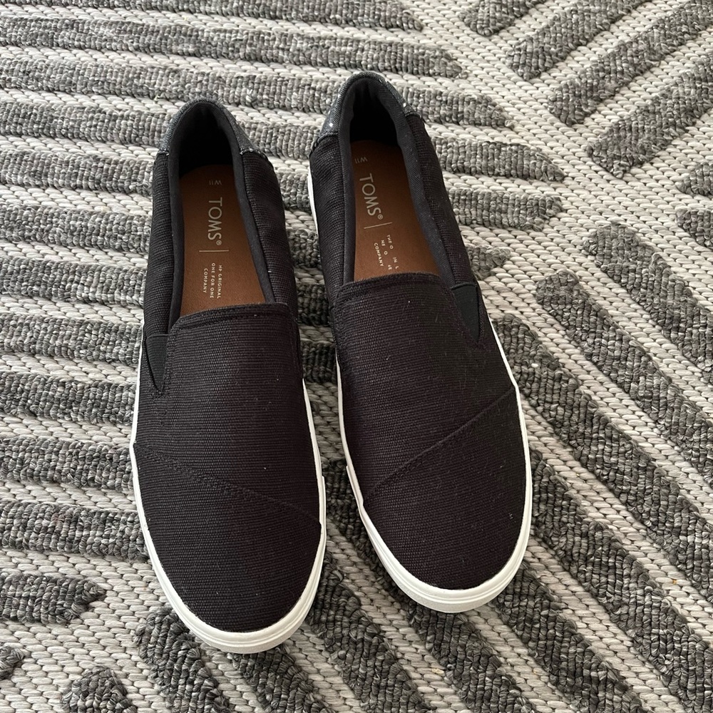 Toms slide on shoes
